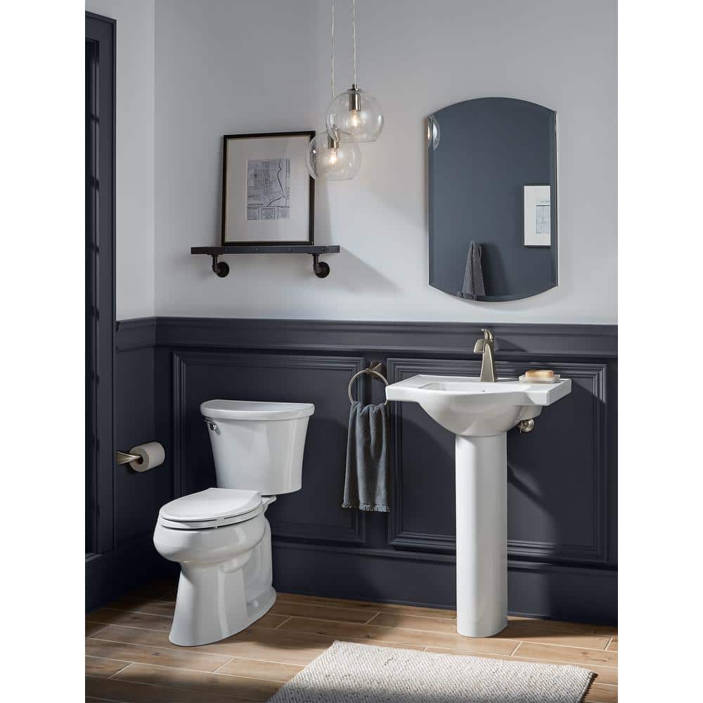 White High Efficiency Elongated Free Standing Toilet Bowl