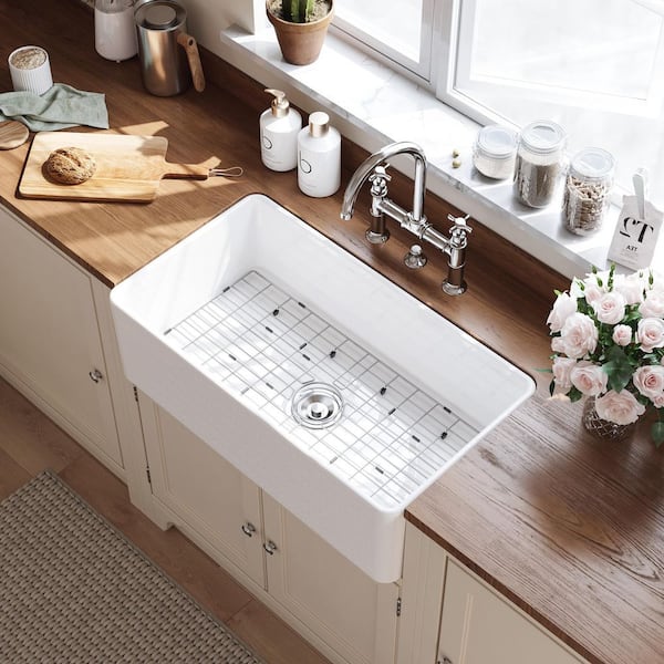 White Fireclay 33 in. L x 18 in. W Rectangular Single Bowl Farmhouse Apron Kitchen Sink with Grid and Strainer