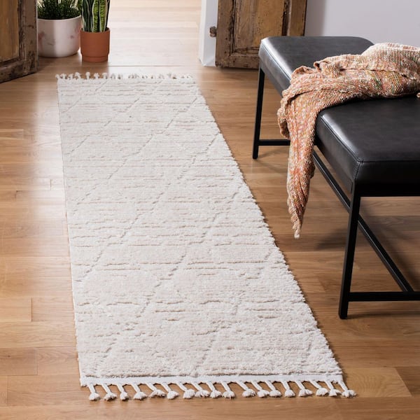 Marrakesh Beige 2 ft. x 14 ft. Diamond High-Low Runner Rug