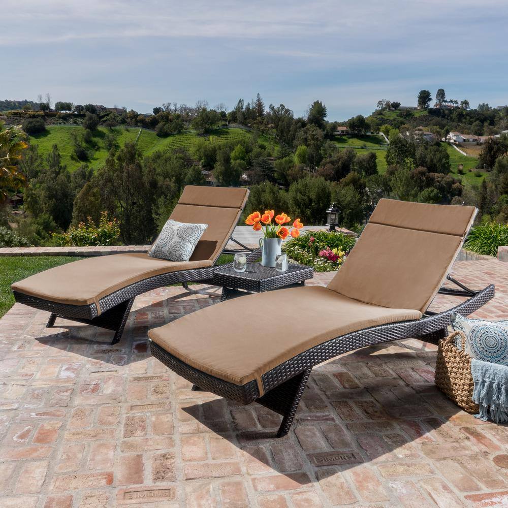 frontgate outdoor chaise lounges