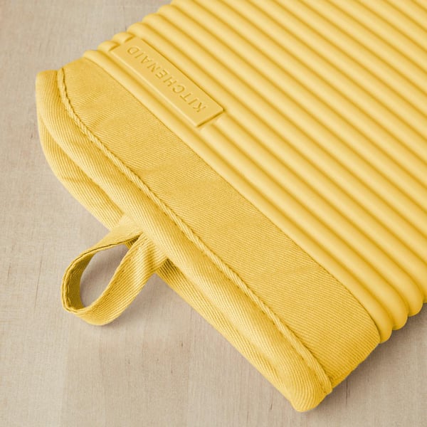 KitchenAid 2-Pack Cotton Solid Oven Mitt Set in the Kitchen Towels  department at
