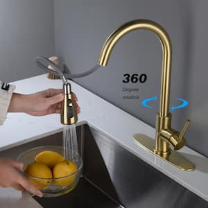 Stainless Steel Single Handle Pull Down Sprayer Kitchen Faucet in Gold