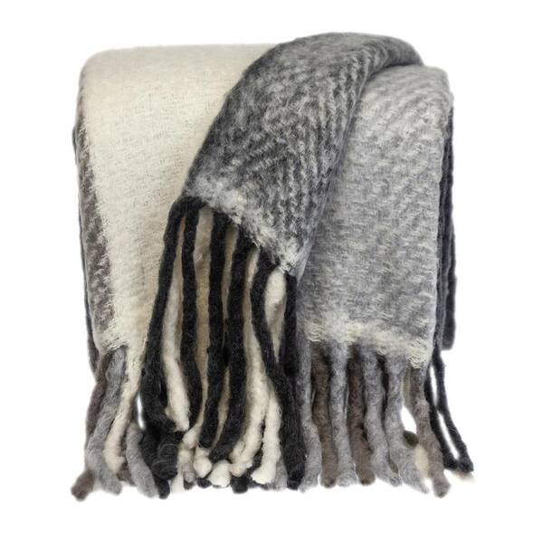 HomeRoots Charlie Gray and White Solid Acrylic Throw Blanket