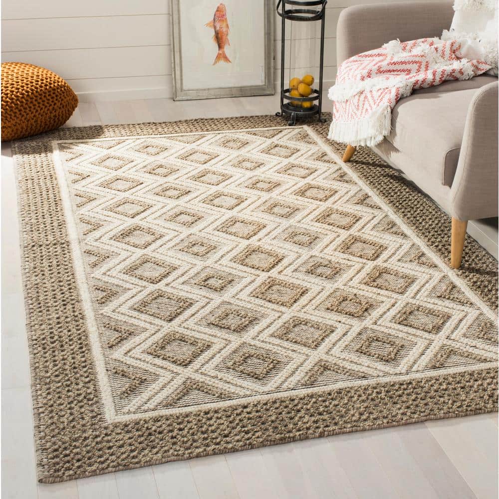 Beige and Ivory Handwoven Wool Rectangular Area Rug, 5' x 8'