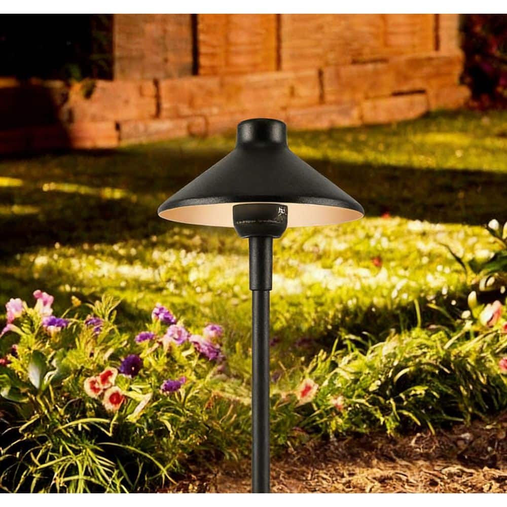 Taoi Fxio 3000K Warm White Outdoor Low Voltage Black Plug-in LED