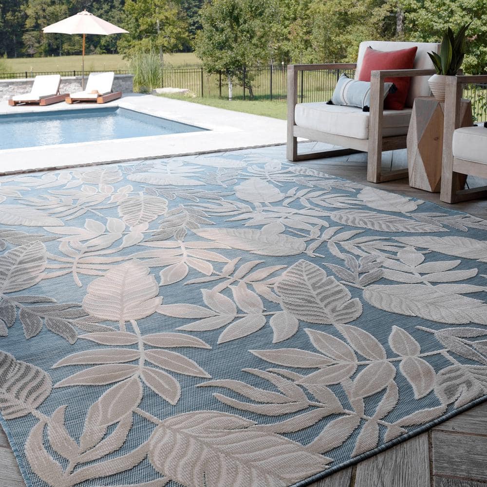 Aqua Floral Bliss 5' x 7' Synthetic Reversible Area Rug