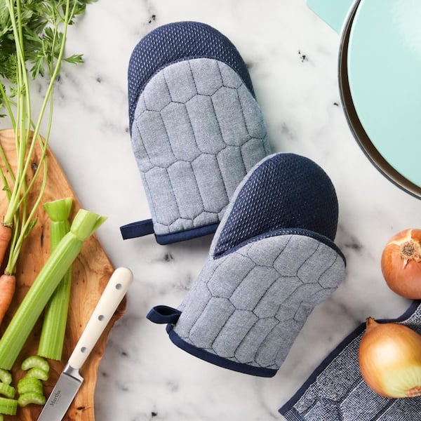 MARTHA STEWART Honeycomb Quilted Chambray Navy Blue 5.5 in. x 8 in