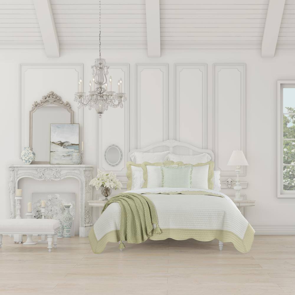 Ashford Green Cotton Full Quilt with Scallop Trim
