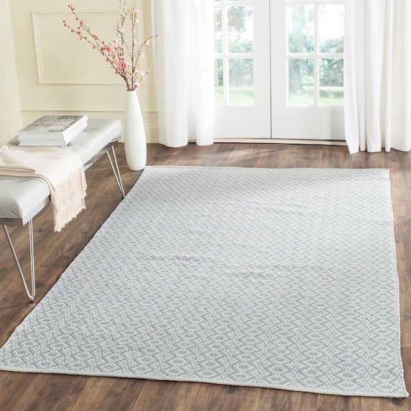 Montauk Ivory/Light Blue Doormat 2 ft. x 4 ft. Solid Area Rug