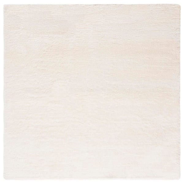 Casablanca 6 ft. x 6 ft. Ivory Flokati Solid Color Square Area Rug