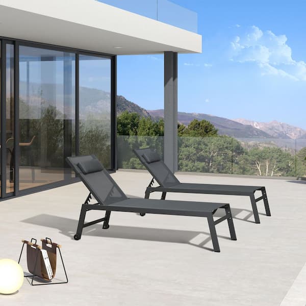 Oversize Black Frame Lounge of 3-Pieces Aluminum Outdoor Chaise Lounge with Cushion and Armrests, Gray
