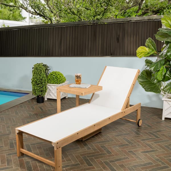 JONATHAN Y Trabuco Coastal Modern Acacia Wood Mesh 3-Position Outdoor Chaise Lounge Set with Side Table, White/Light Teak