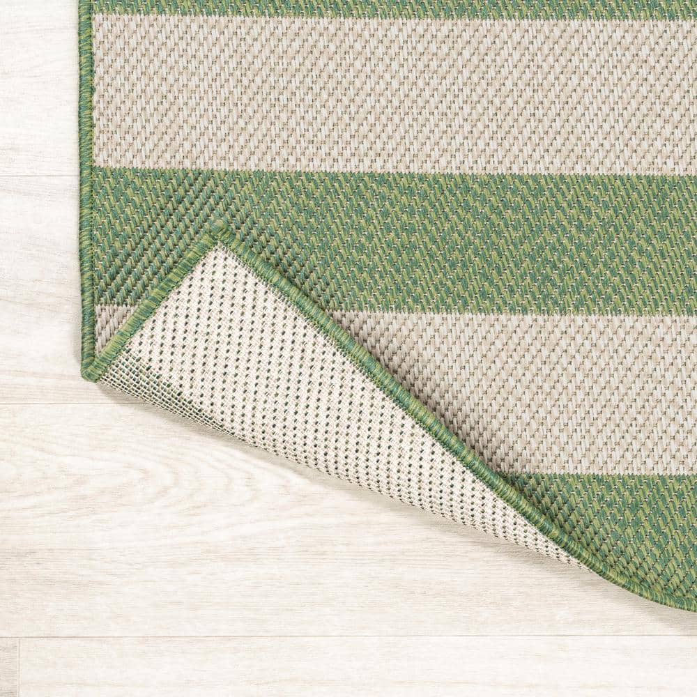 Black and White Synthetic Stripe 4' x 6' Reversible Rug