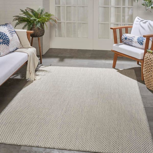 Courtyard Ivory Silver 5 ft. x 7 ft. Geometric Contemporary Indoor/Outdoor Patio Area Rug