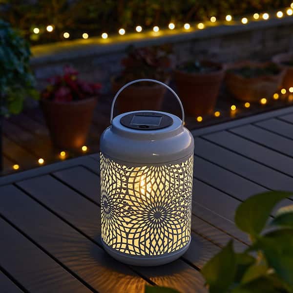 https://images.thdstatic.com/productImages/34658227-7e45-48f3-b6c2-bdd143d4b409/svn/whites-glitzhome-outdoor-lanterns-2023300026-d4_600.jpg