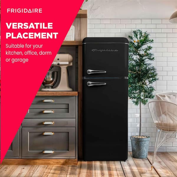 Frigidaire 2 Door Apartent Size Refrigerator W/Freezer 7.5 Cu Ft