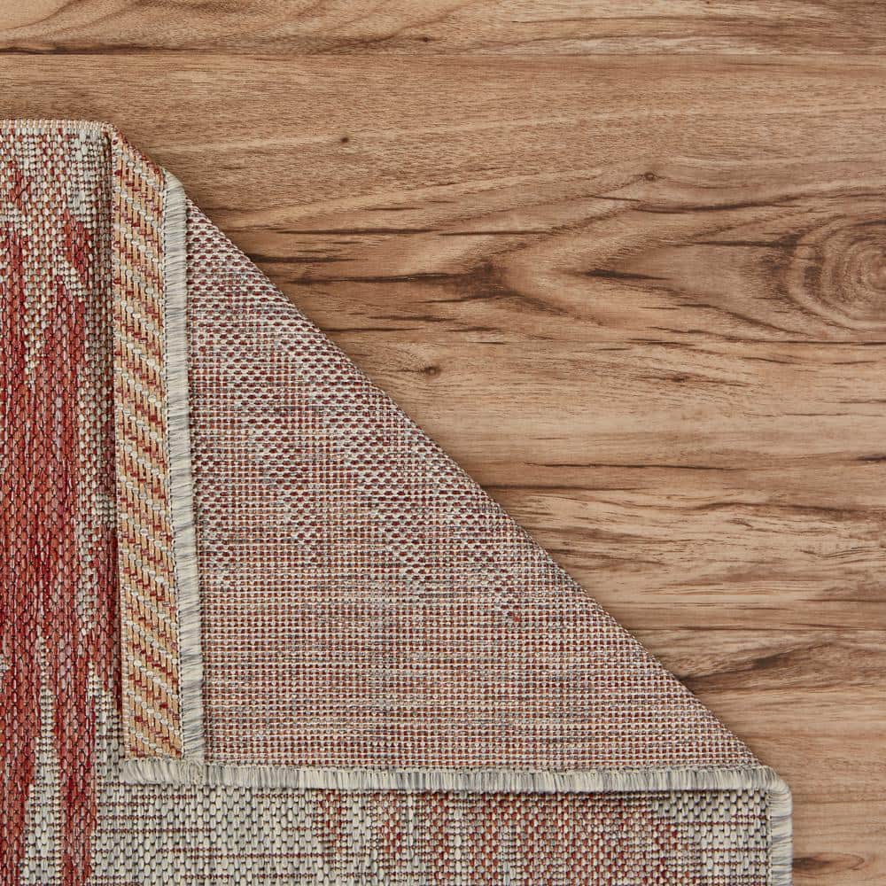 Coastal Charm Red & Beige Tropical Palms 5' x 7' Indoor/Outdoor Rug