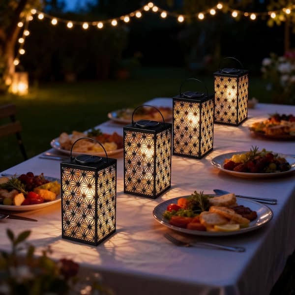 Glitzhome 11 in. H Black Metal Cutout Pattern Solar Powered