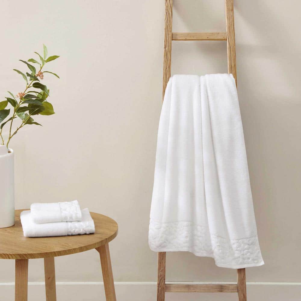 Luxurious White Cotton 6-Piece Towel Set