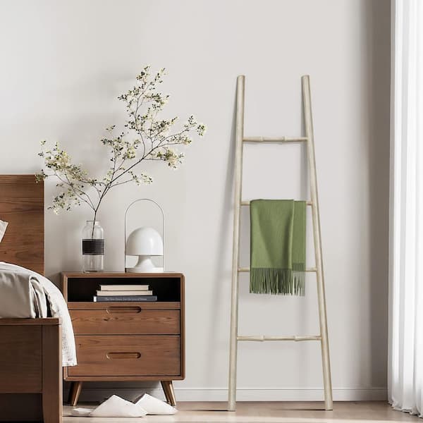 LuxenHome 61.3 in. Tall White-Washed Natural Rustic Birch Wood Bookcase 4-Rung Blanket Ladder