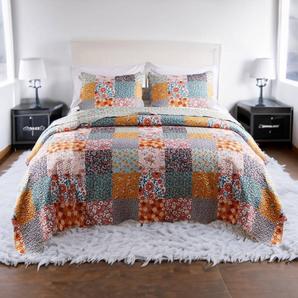 Carlie Twin Cotton Reversible Patchwork Quilt Set