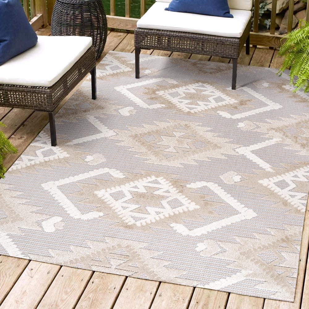 Modern Gray Geometric Synthetic 3x5 Indoor/Outdoor Rug