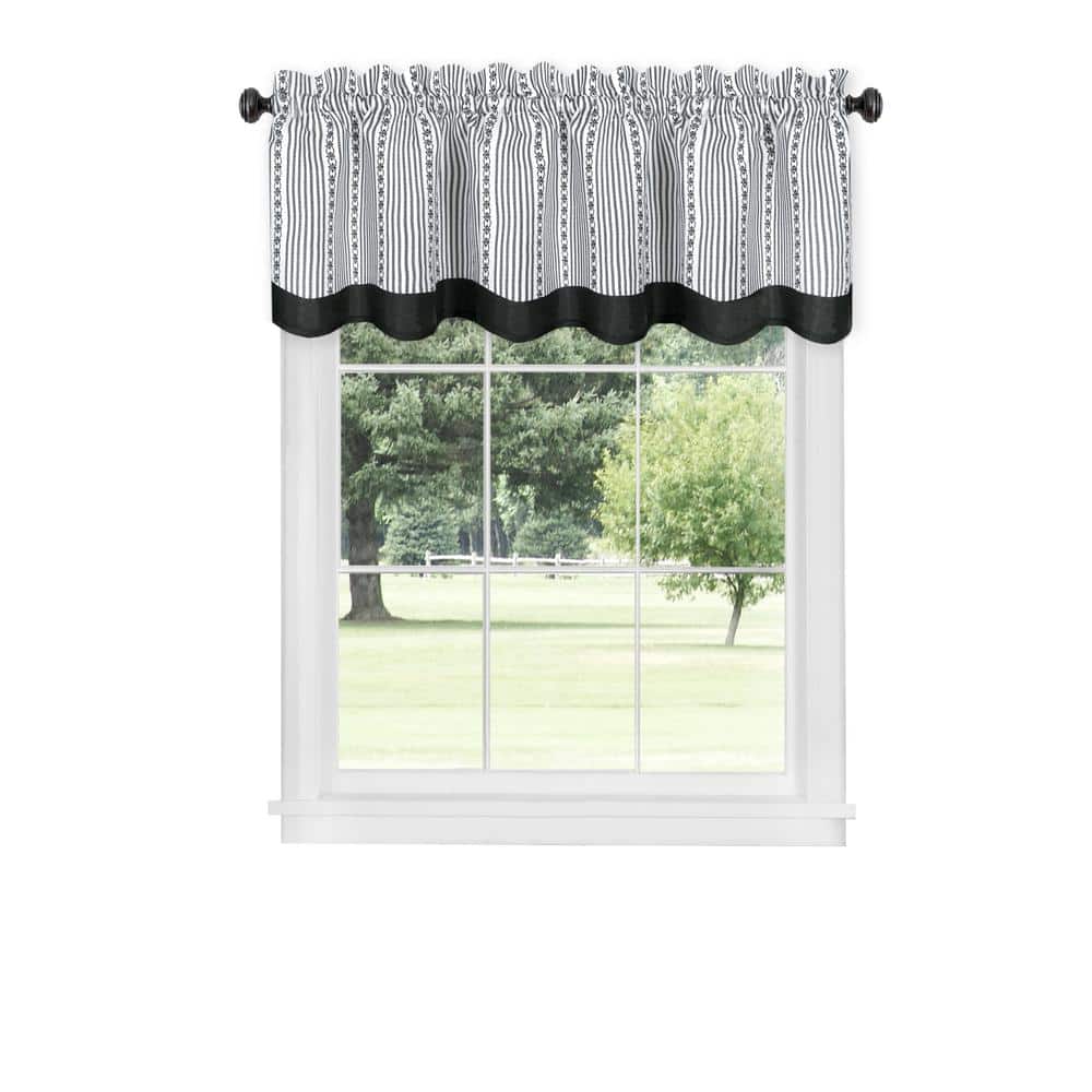 Black and White Scalloped Rod Pocket Valance