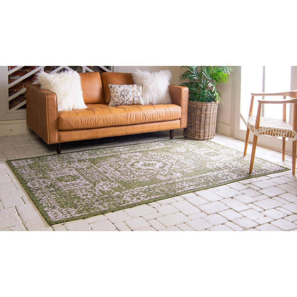 Green and Gray Synthetic 7' x 10' Outdoor Traditional Rectangular Rug