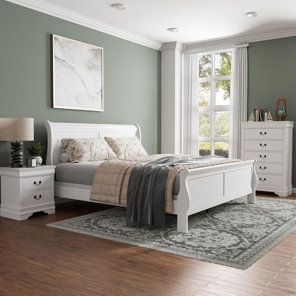 Furniture of America 3-Piece Burkhart White Wood King Bedroom Set Bed and Nightstand With Chest