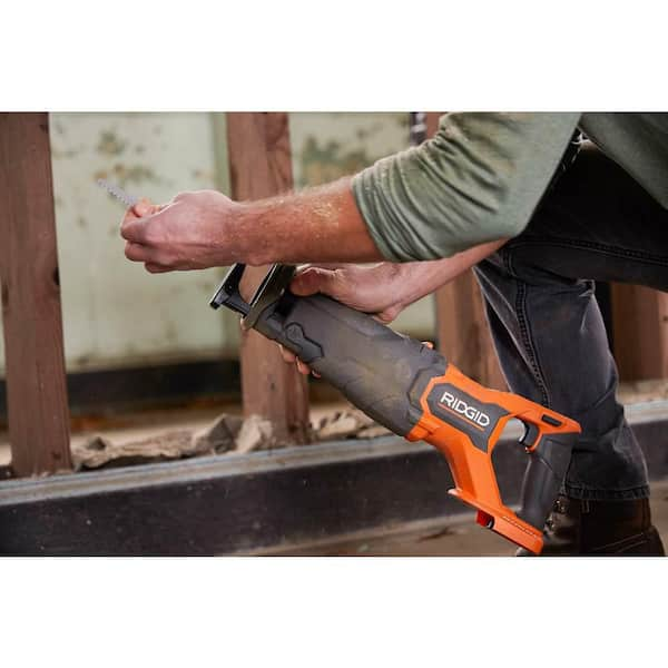 RIDGID 18V Brushless Cordless Reciprocating Saw with (2) 4.0 Ah 