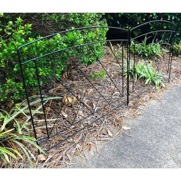 Salerno 24 in. H x 24 in. W Metal Garden Fence