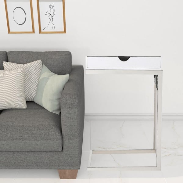 HomeRoots 15.75 in. White Veneer End Table
