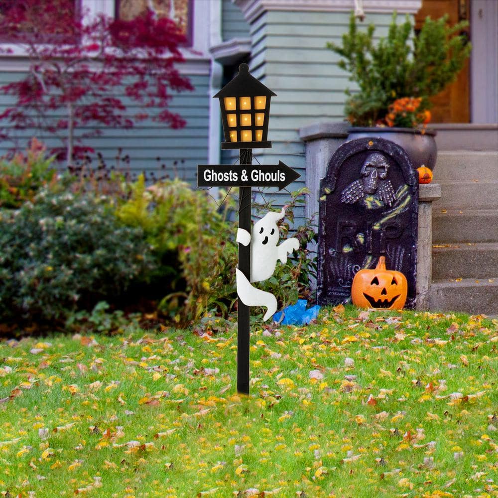 Glitzhome 42 in. H Lighted Halloween Wooden Haunted House Yard ...
