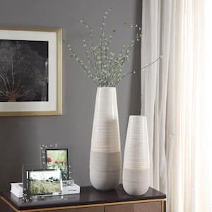 Evian Ivory - Transitional Ceramic Vase with Glossy Top and Concrete Base
