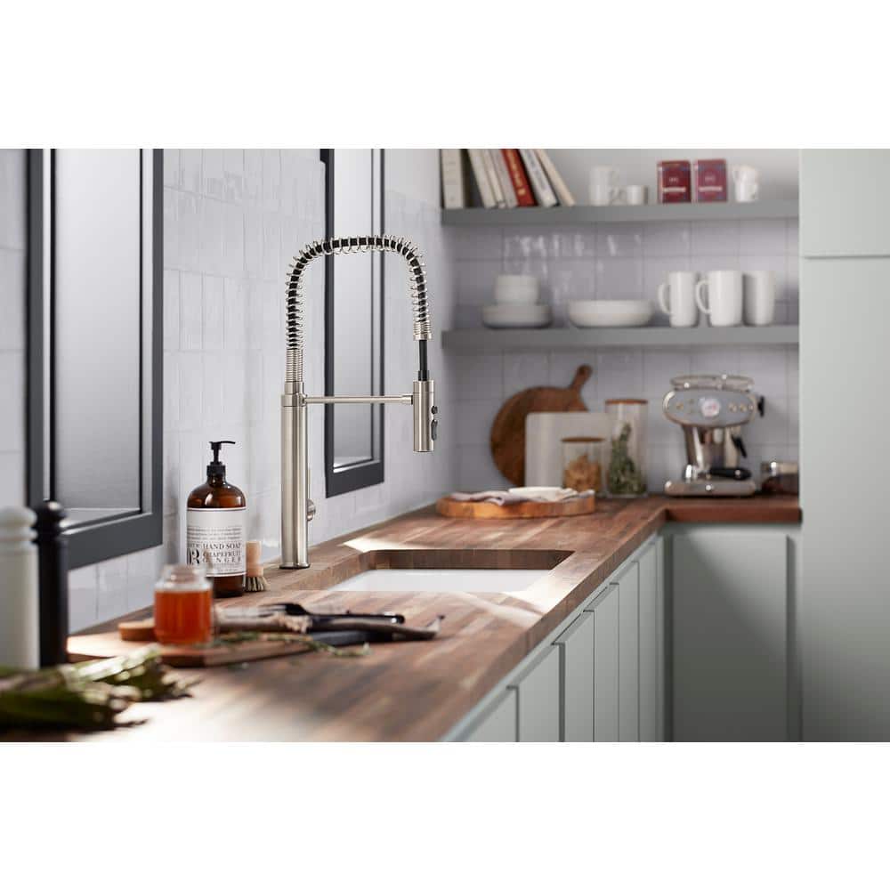Stainless Steel Single Handle Kitchen Faucet with Pull-out Spray