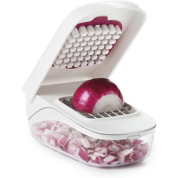 White Good Grips Vegetable and Onion Chopper with Easy Pour Opening