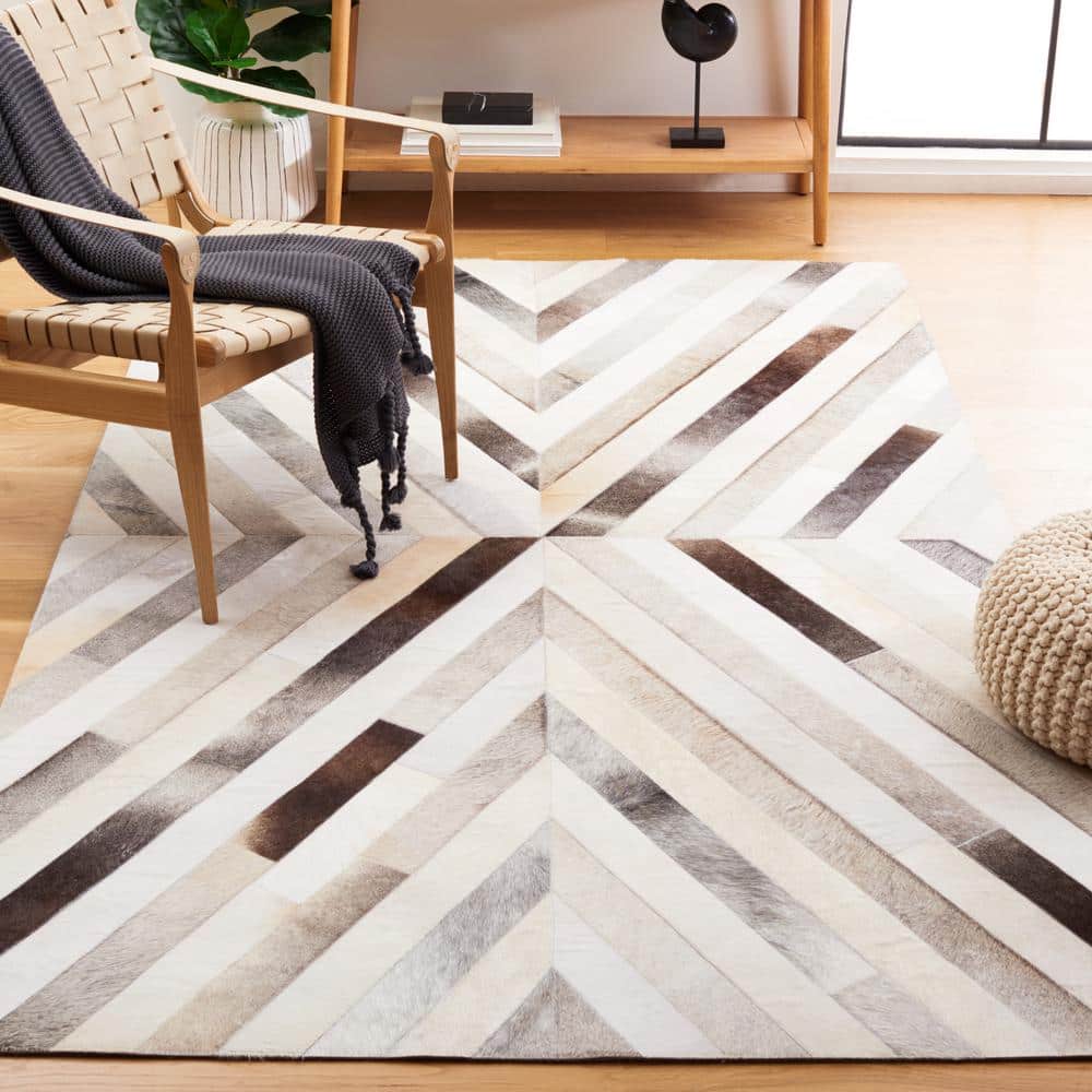 Handmade Gray Geometric Cowhide Square Rug, 5' x 8'