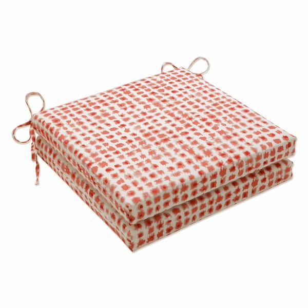 Pillow Perfect 20 x 20 Outdoor Dining Chair Cushion in Red/Ivory (Set of 2)