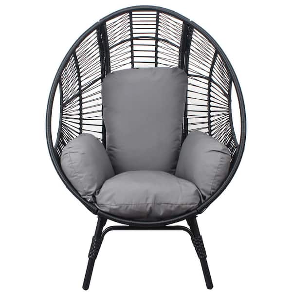 Tenleaf Black PE Wicker Outdoor Lounge Chair with Gray Cushion