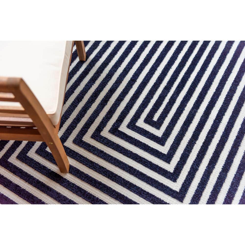 Navy Blue 4' x 6' Prescott Easy-Care Outdoor Area Rug
