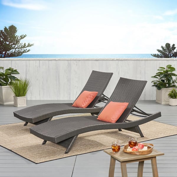 Cesicia 2-Piece Gray Rattan Wicker Outdoor Patio Beach Chairs Chaise Lounge Chairs with Adjustable Poolside Loungers Sunlounger