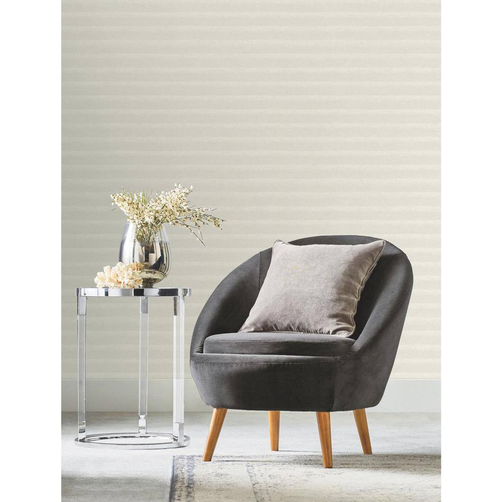 White and Platinum Matte Nonwoven Wallpaper Roll