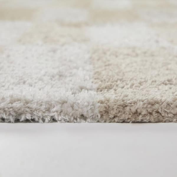 Lionel Beige 5 ft. 3 in. x 7 ft. Geometric Area Rug