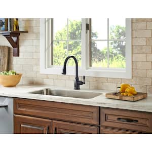 Canton Single-Handle Pull-Down Sprayer Kitchen Faucet in Tuscan Bronze