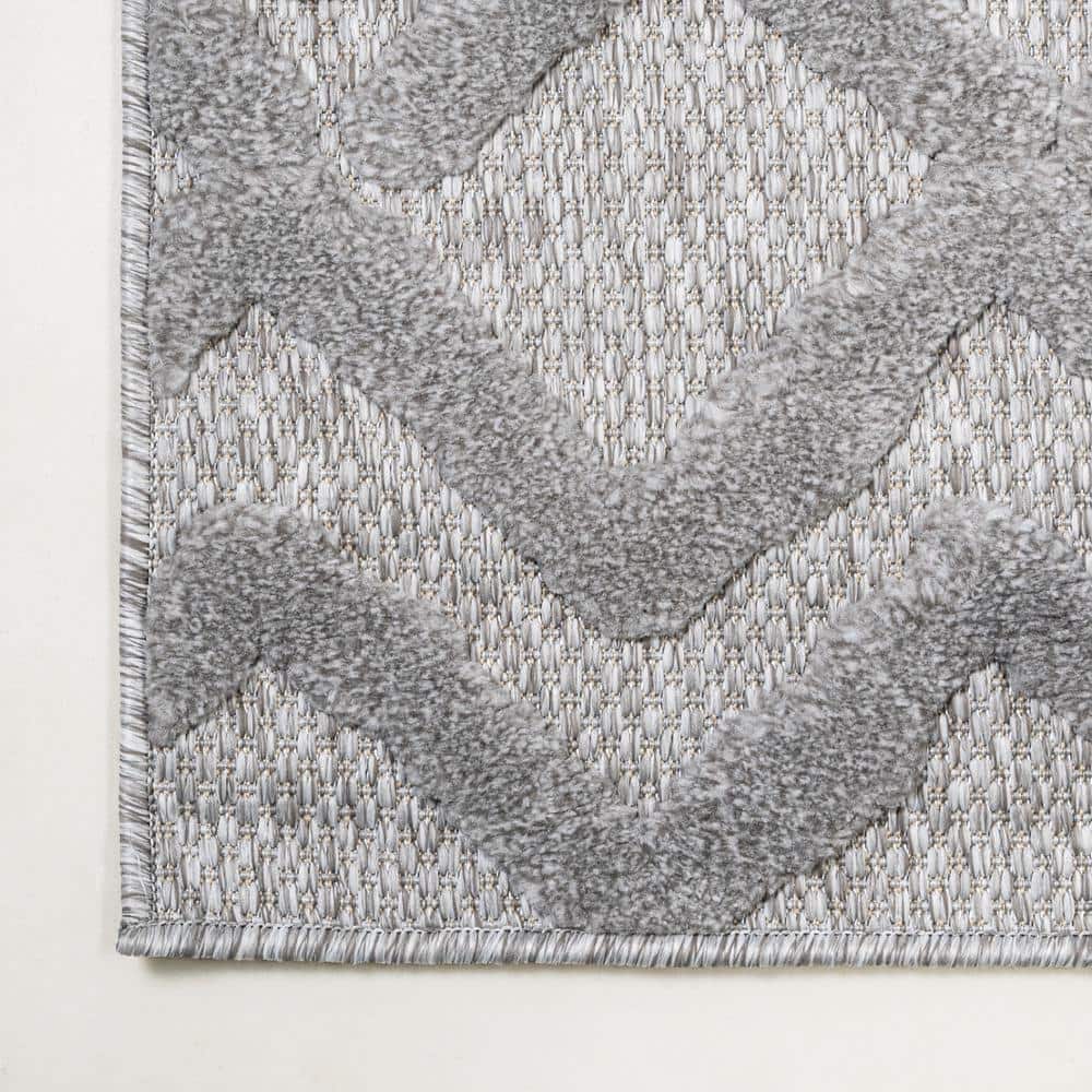 Modern Gray Geometric 8' x 10' Synthetic Area Rug