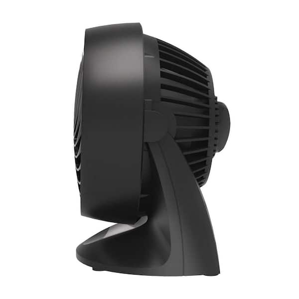 Vornado 133 7 in. Compact Whole Room Air Circulator Table Fan CR1