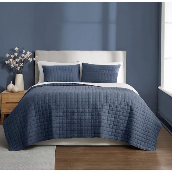 Essential 3-Piece Blue Solid Cotton Full/Queen Quilt Set