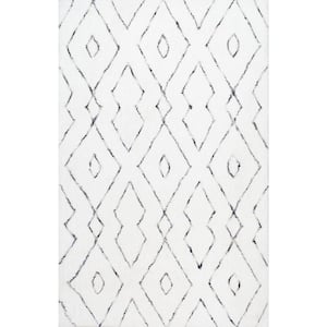 Beaulah Modern Geometric Shag White Doormat 2 ft. x 3 ft.  Area Rug