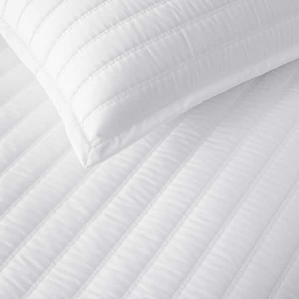 Legends Hotel Wrinkle-Free Quilted Cotton Sateen Coverlet