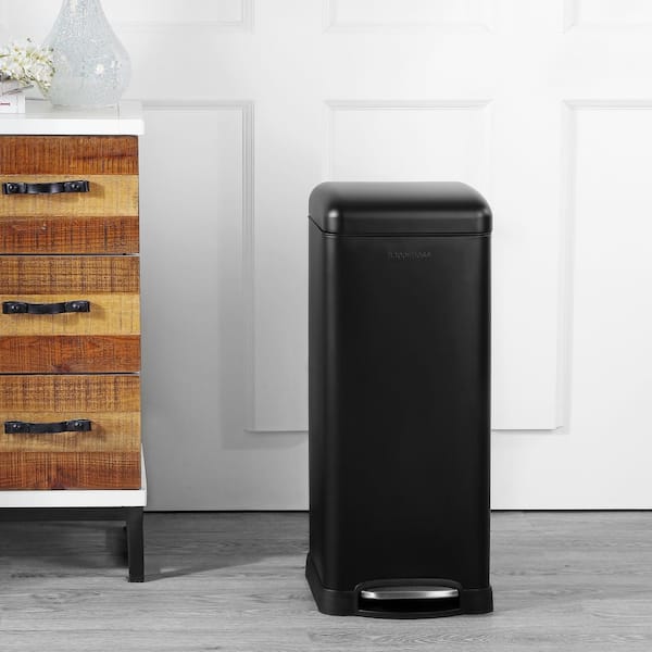 Betty Retro 8 Gal. Black Step-Open Trash Can